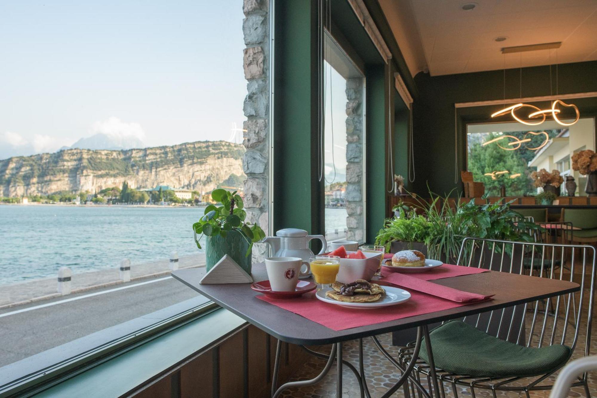Hotel Paradiso Conca D'Oro Torbole Sul Garda Exterior photo