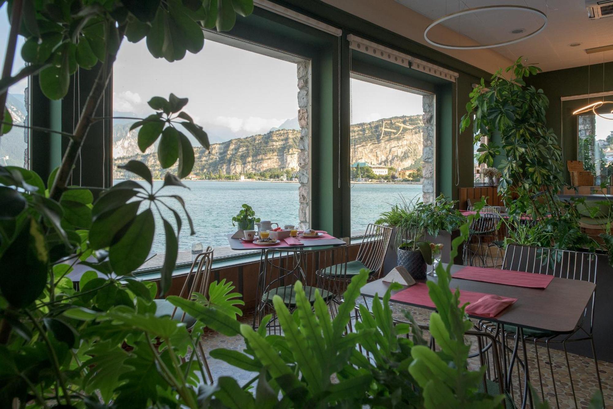 Hotel Paradiso Conca D'Oro Torbole Sul Garda Exterior photo